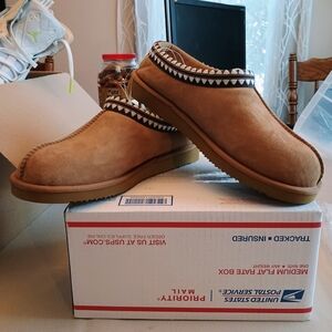 Stylish Tan Slip-On Slippers Men's